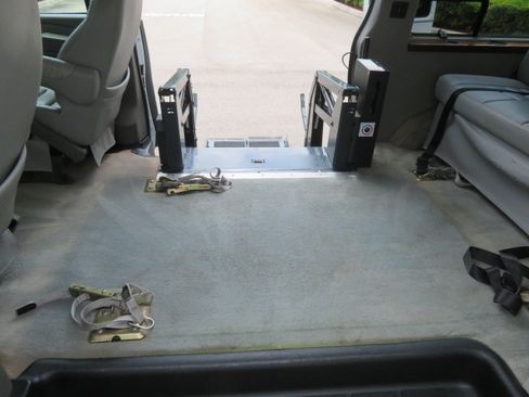 Used 2004 GMC Savana 1500 SLT RWD image 10