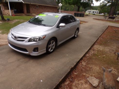 Used 2011 Toyota Corolla S Special Edition FWD image 8