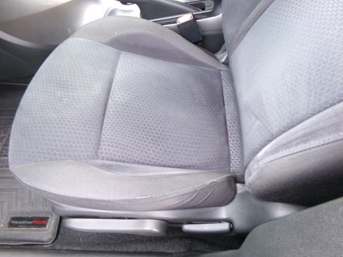 Used 2014 Nissan Juke SV image 9