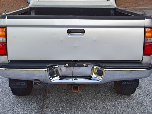 Used 2003 Toyota Tacoma SR5 image 37