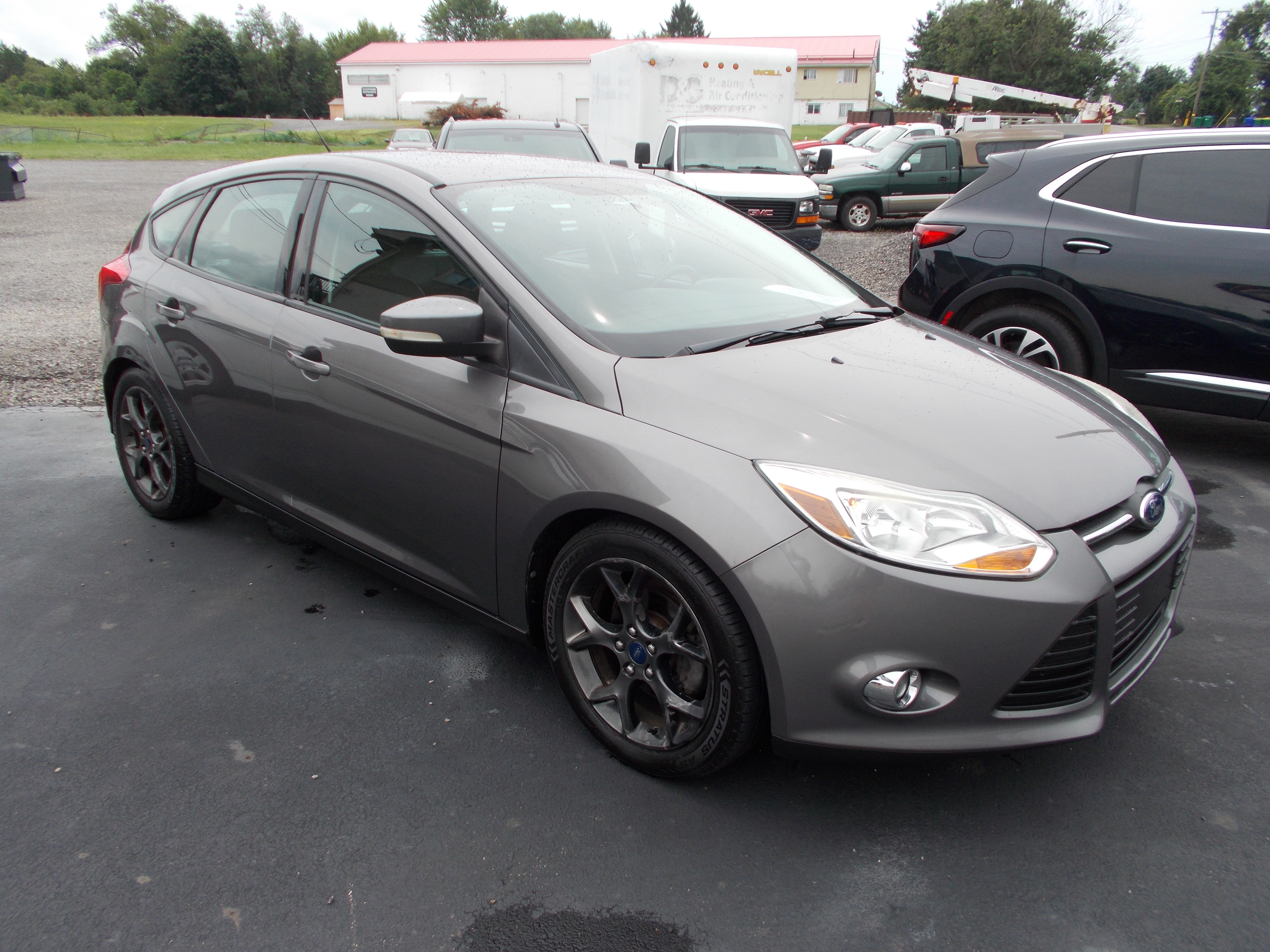 Used 2014 Ford Focus SE Hatchback FWD image 3