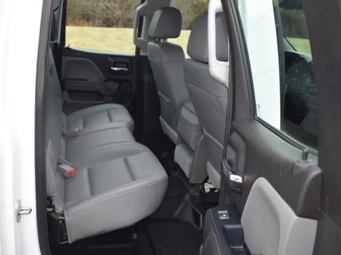 Used 2018 Chevrolet Silverado 1500 4x4 Double Cab image 25