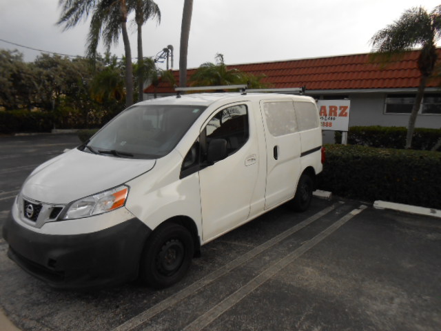 Used 2017 Nissan NV200 S Van 4D FWD image 1