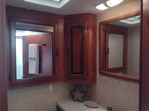 Used 2011 Ford E-450 and Econoline 450 image 45