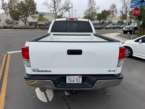 Used 2013 Toyota Tundra image 8