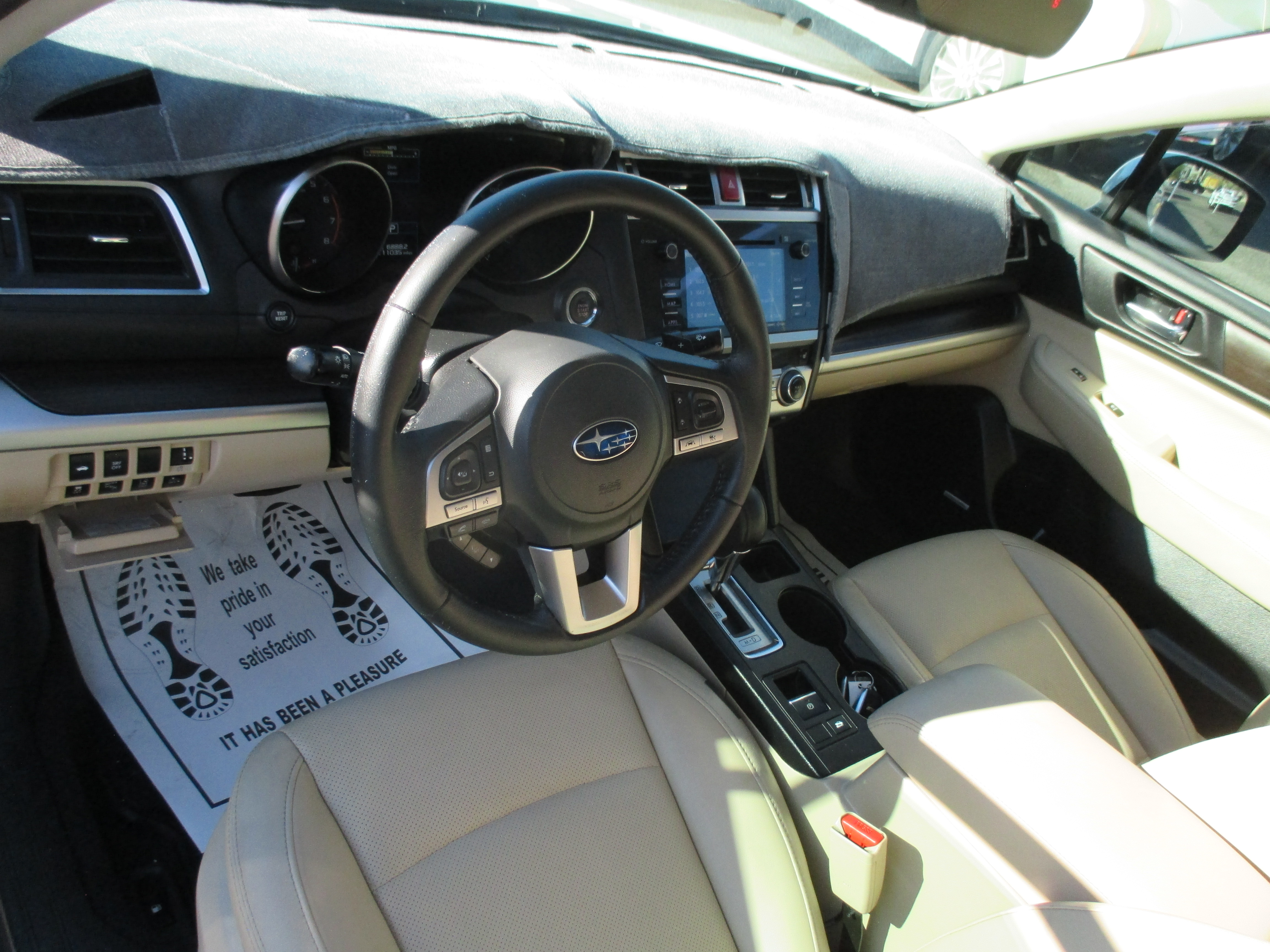 Used 2017 Subaru Legacy 2.5i Limited Sedan 4D AWD/4WD image 10