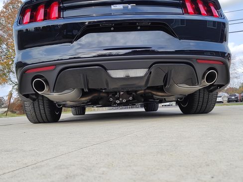 Used 2016 Ford Mustang GT Premium image 22