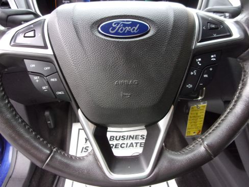 Used 2016 Ford Fusion SE FWD image 11