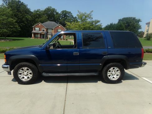 Used 1997 GMC Yukon 4WD 4-Door image 2