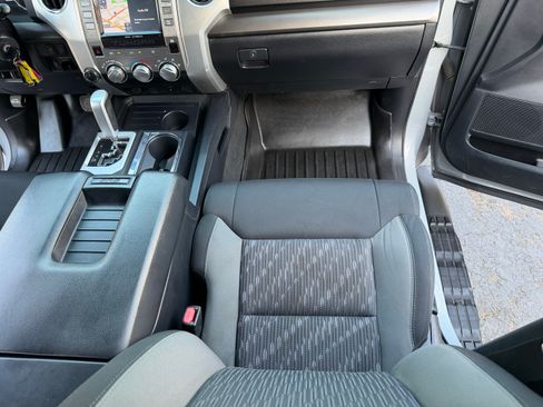 Used 2018 Toyota Tundra 4x4 CrewMax SR5 image 35