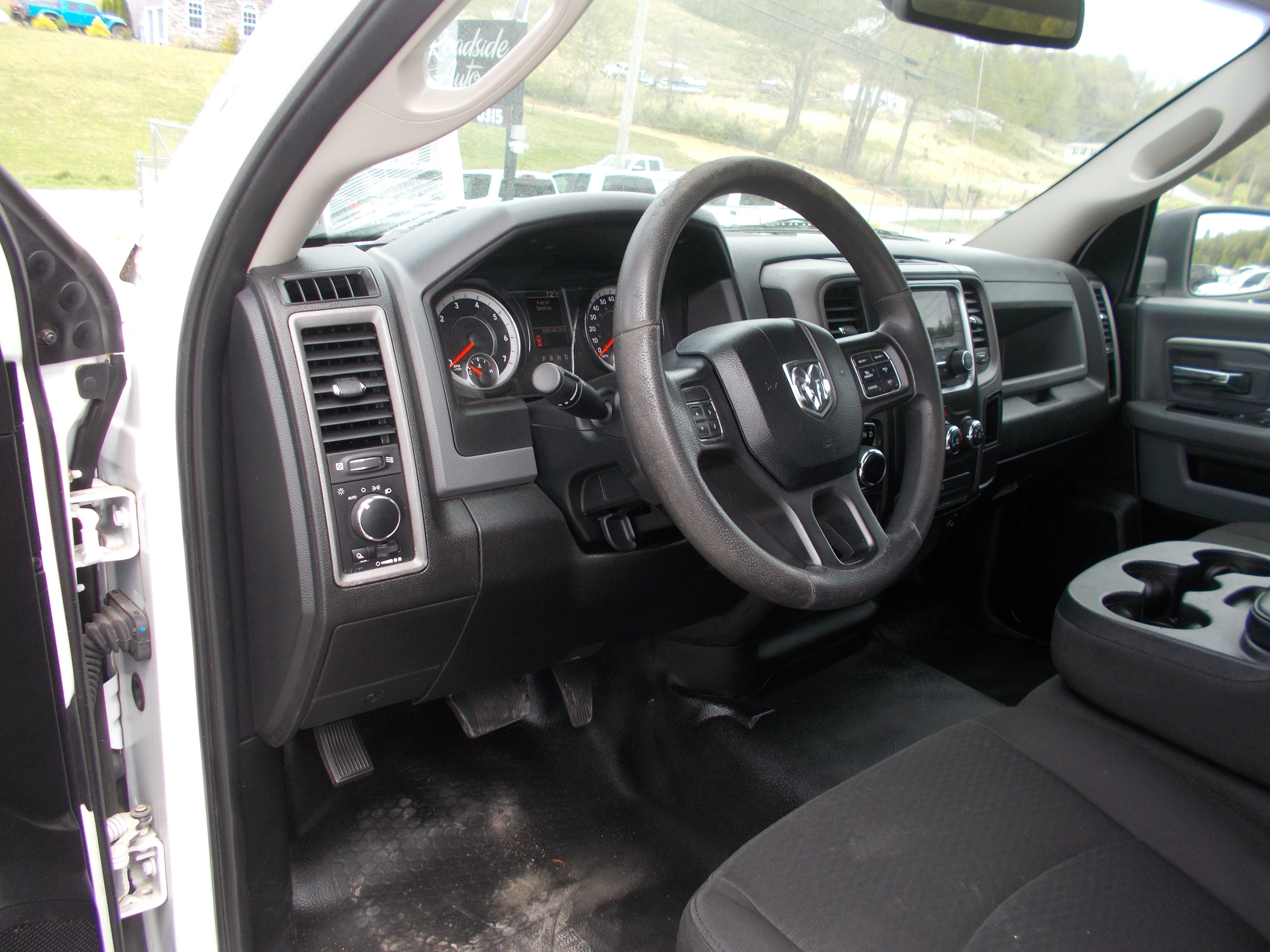 Used 2020 RAM 1500 Classic Tradesman RWD image 6