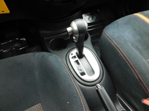 Used 2015 Nissan Versa Note SR FWD image 15