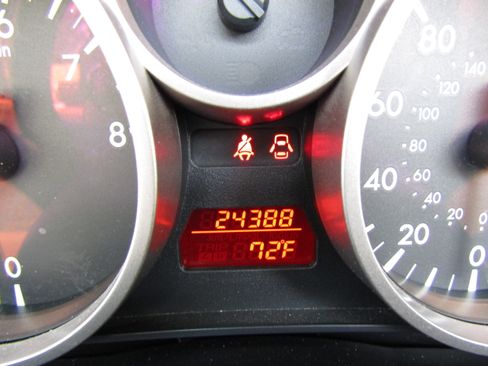 Used 2011 MAZDA MX-5 Miata Grand Touring image 17