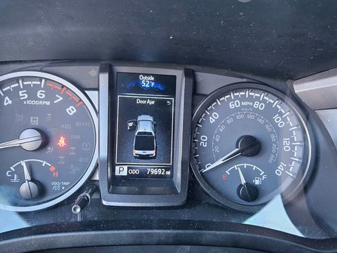 Used 2021 Toyota Tacoma image 11