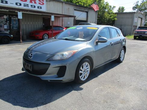 Used 2013 MAZDA MAZDA3 i Touring image 2