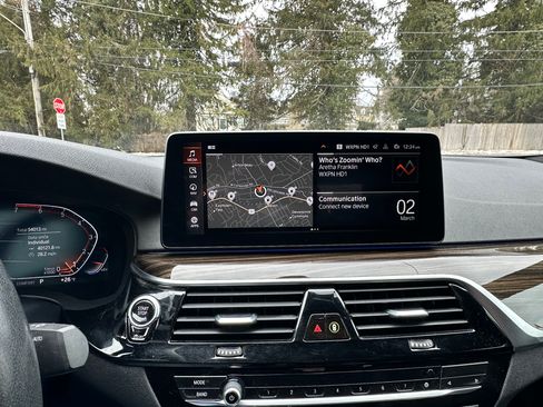 Used 2021 BMW 530i xDrive image 13