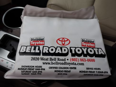 Used 2012 Toyota Camry XLE image 32
