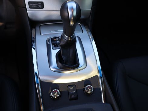 Used 2013 INFINITI G37 image 28