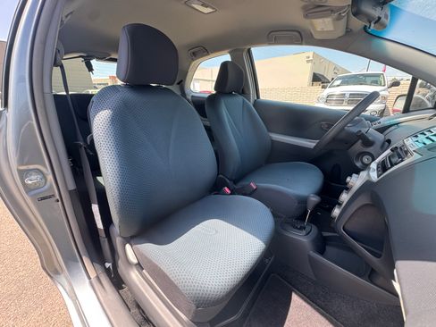 Used 2008 Toyota Yaris 2-Door Hatchback FWD image 17