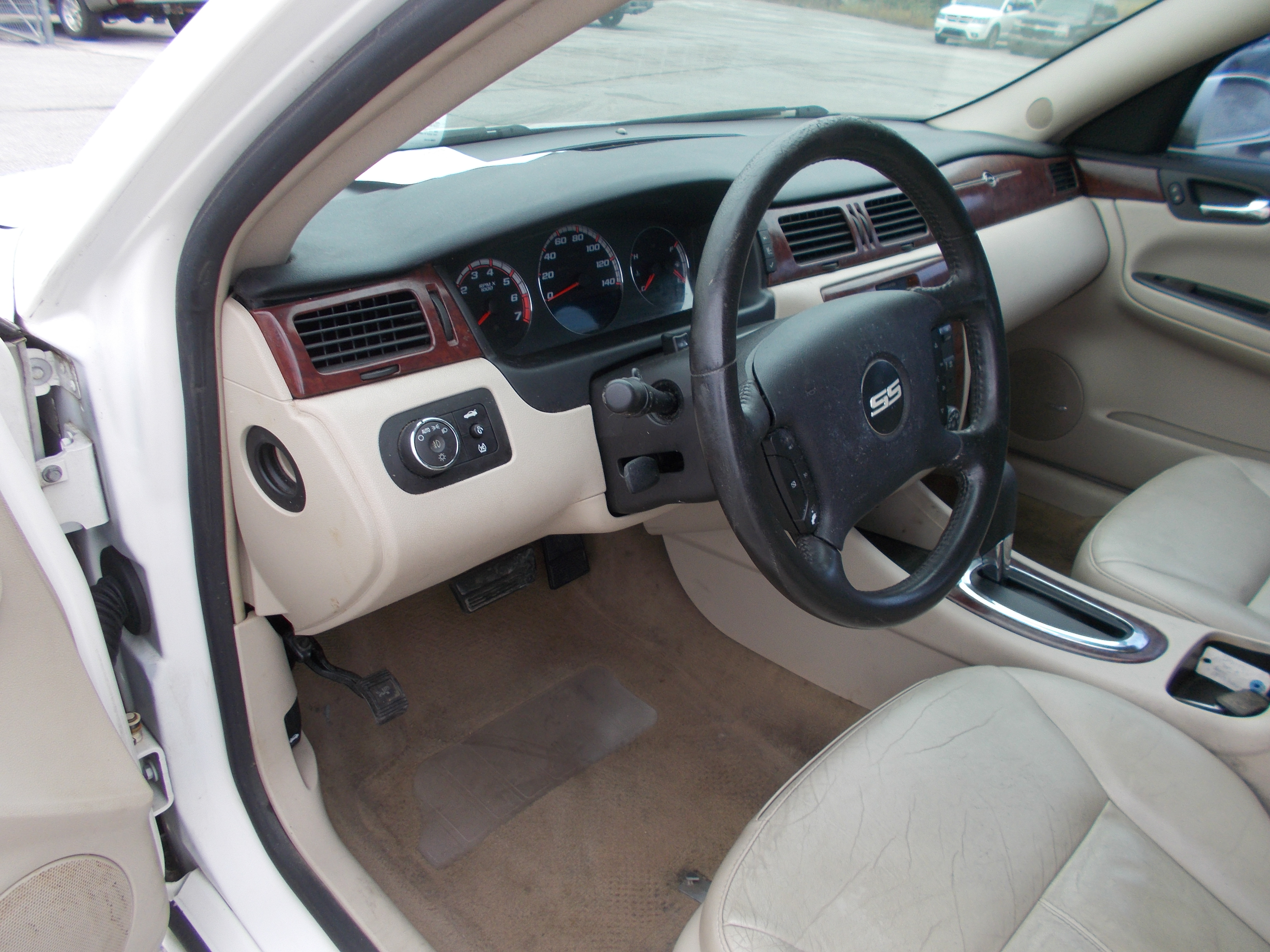 Used 2006 Chevrolet Impala SS FWD image 6