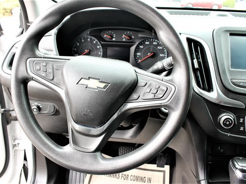 Used 2018 Chevrolet Equinox FWD LT w/ 1LT image 28