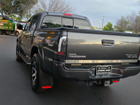 Used 2010 Toyota Tacoma TRD Off-Road image 13