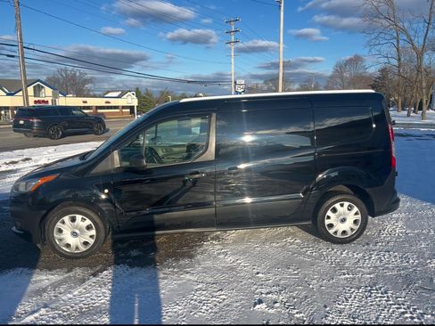 Used 2019 Ford Transit Connect XL image 2