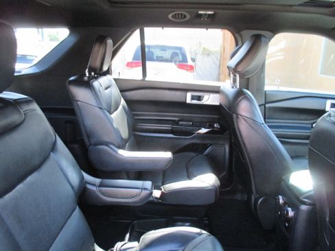 Used 2021 Ford Explorer 4WD ST image 15
