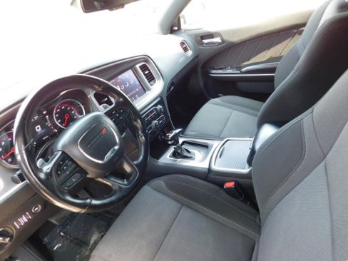 Used 2022 Dodge Charger SXT AWD image 9