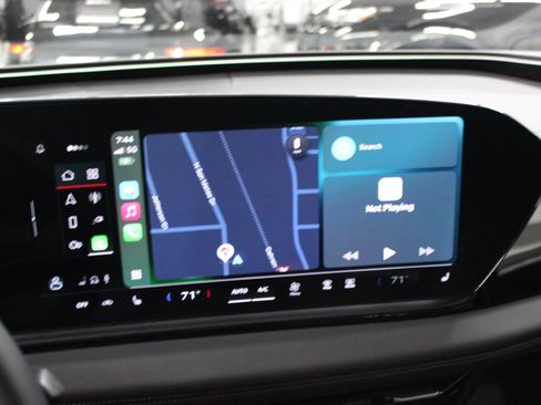 Used 2025 Audi A6 e-tron Premium image 22