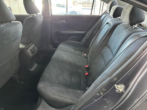 Used 2017 Honda Accord EX image 12