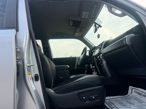 Used 2017 Toyota 4Runner 2WD image 19