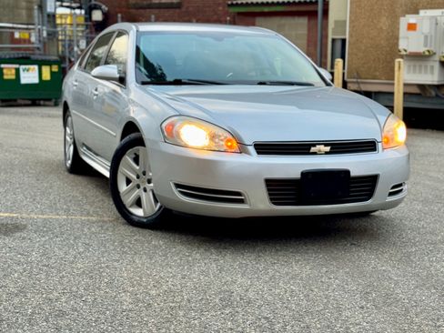 Used 2011 Chevrolet Impala image 7