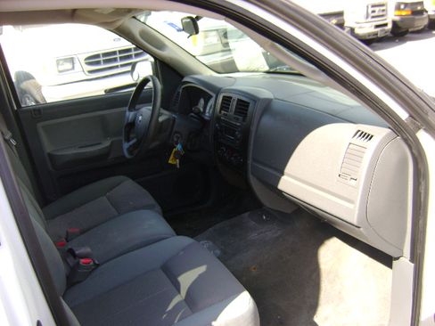 Used 2005 Dodge Dakota ST image 12