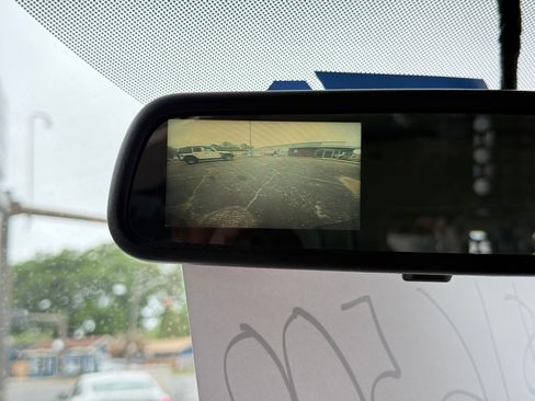 Used 2016 Chevrolet Express 2500 image 17