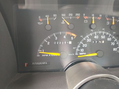 Used 1994 Chevrolet Silverado 1500 2WD Regular Cab image 12
