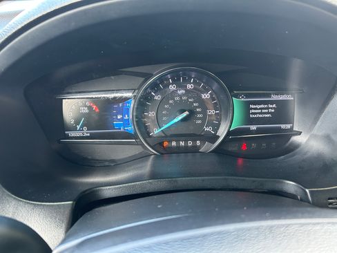 Used 2016 Ford Explorer FWD XLT image 21