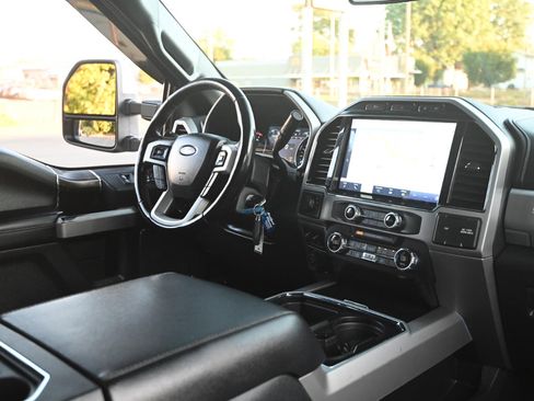 Used 2022 Ford F250 Lariat image 46