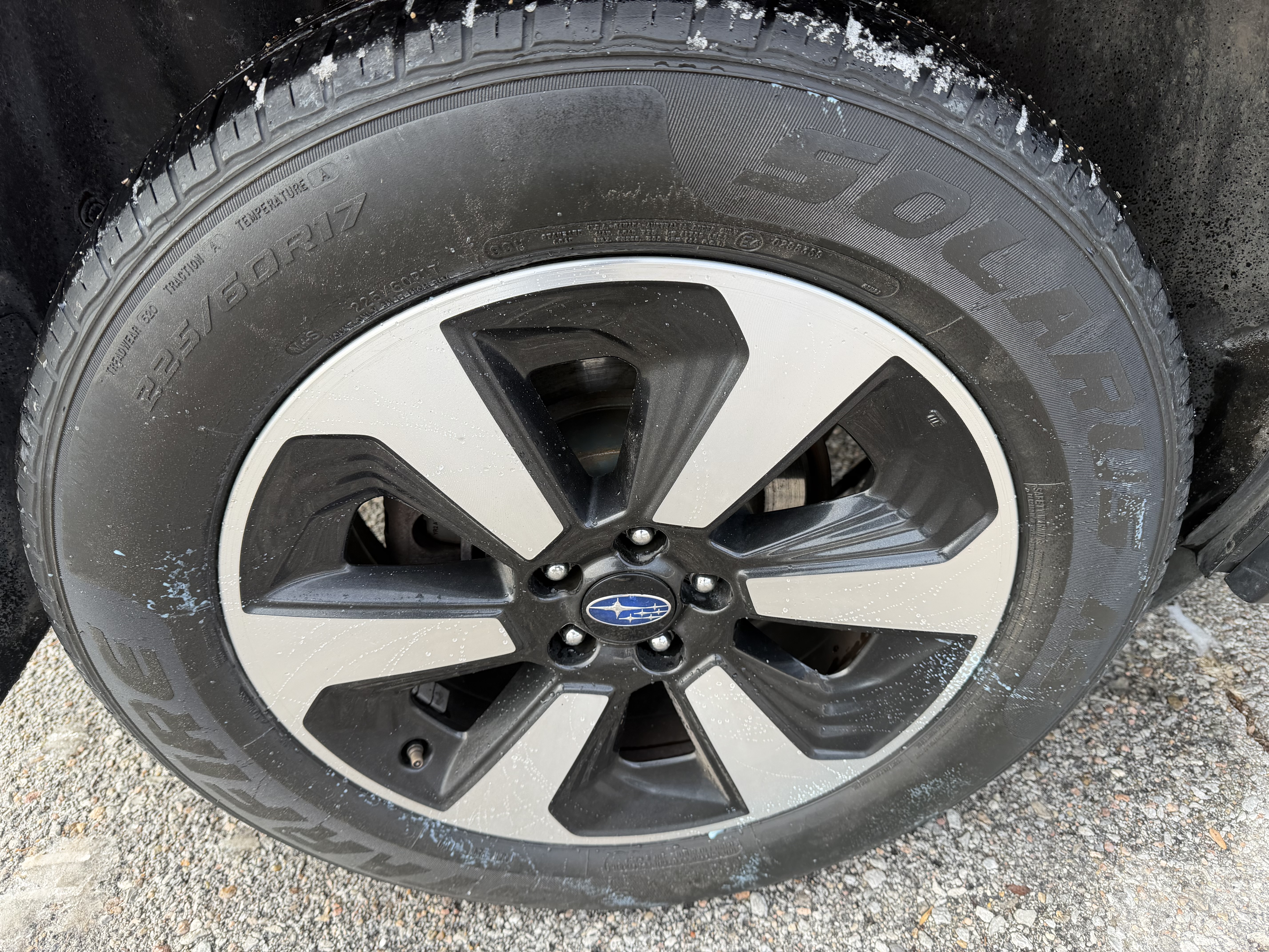 Used 2017 Subaru Forester 2.5i AWD/4WD image 8
