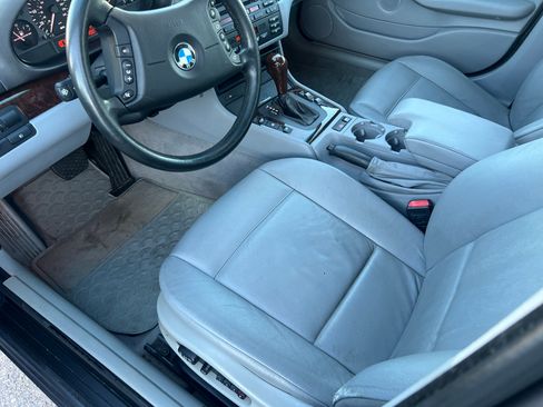 Used 2003 BMW 325i image 22