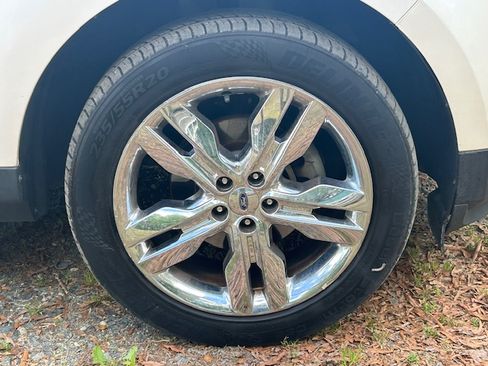 Used 2011 Ford Edge Limited image 35