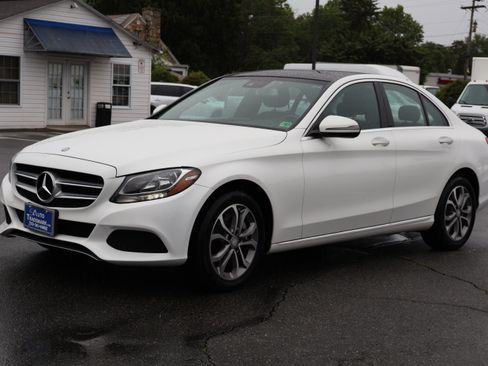 Used 2017 Mercedes-Benz C 300 Luxury image 4
