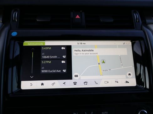 Used 2018 Land Rover Discovery HSE Luxury image 31