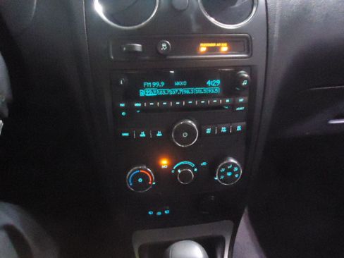 Used 2011 Chevrolet HHR LS image 4