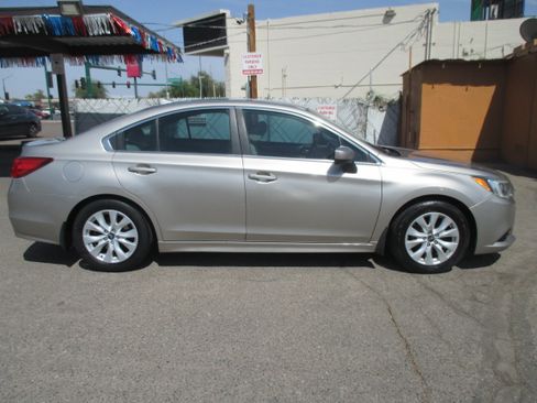 Used 2016 Subaru Legacy 2.5i Premium AWD/4WD image 2