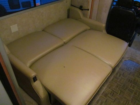 Used 2007 Dodge Sprinter 3500 image 13