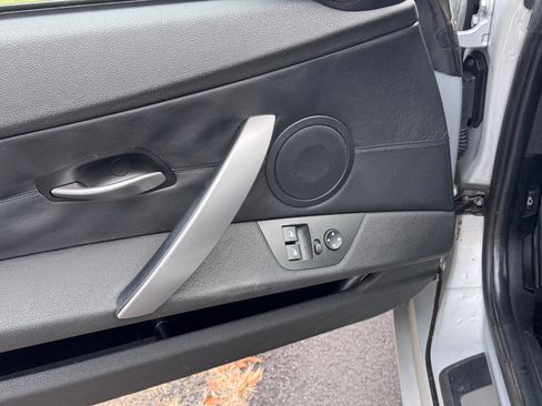 Used 2006 BMW Z4 3.0i image 4