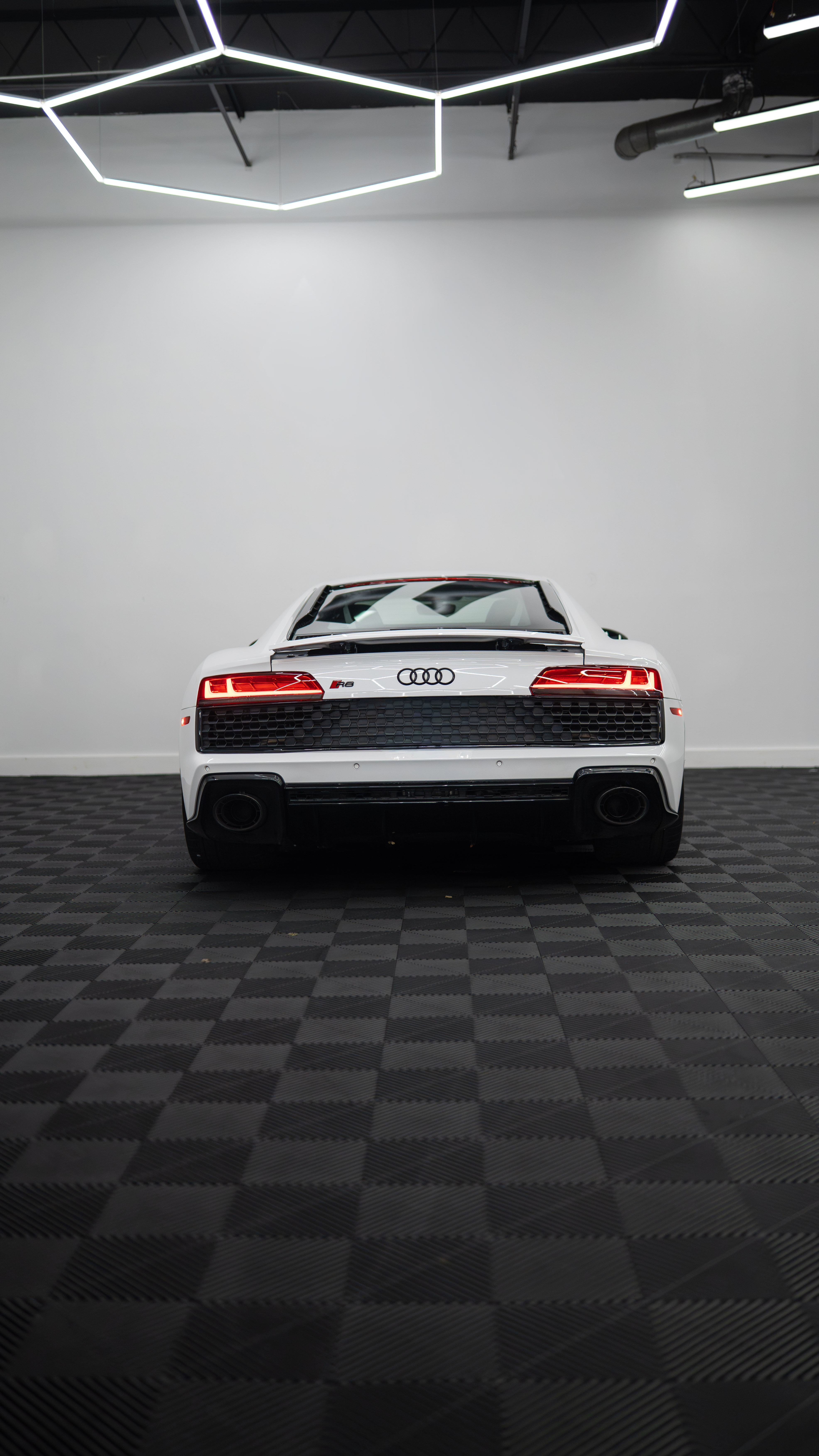 Used 2023 Audi R8 V10 performance Coupe RWD image 17
