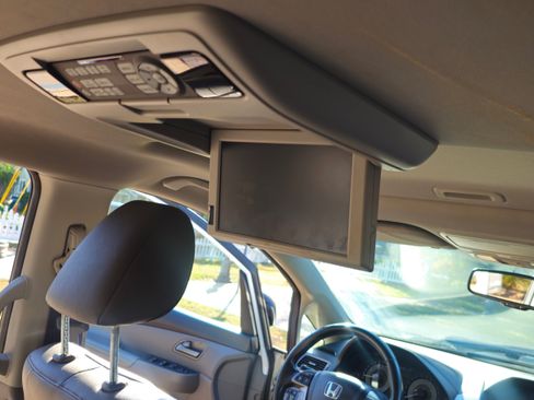 Used 2011 Honda Odyssey EX-L image 42