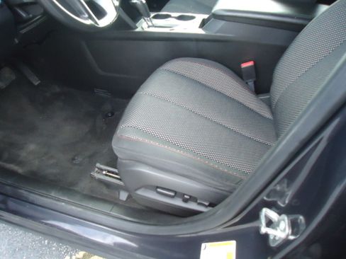 Used 2016 Chevrolet Equinox LT image 15